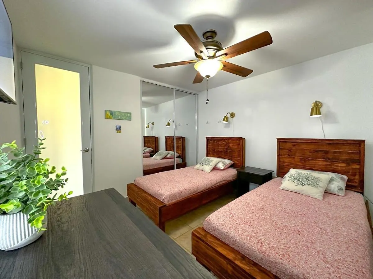 דירות איזבלה Los Reyes Beach Front Bliss פוארטו ריקו